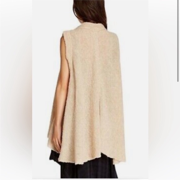 Free People Stand And Deliver Wool Alpaca
Blend Cape Sweater Vest Size Medium - Picture 8 of 12